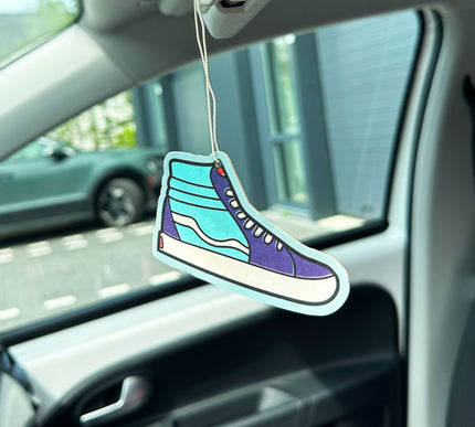 SNEAKER