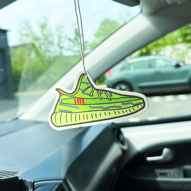 SNEAKER