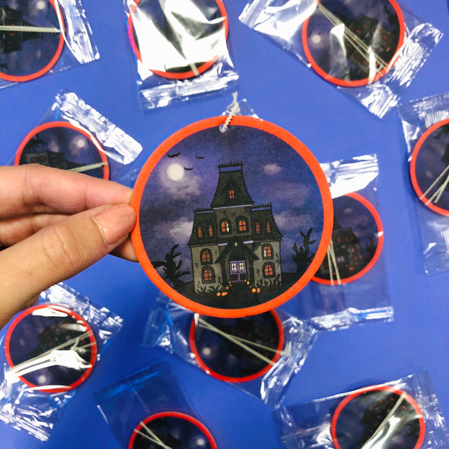 HAUNTED HOUSE 🏚️